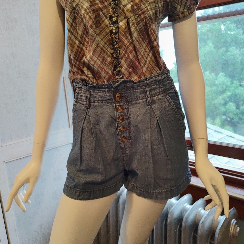 American Eagle Chambray High Waisted Button Fly Paper Bag Shorts 2